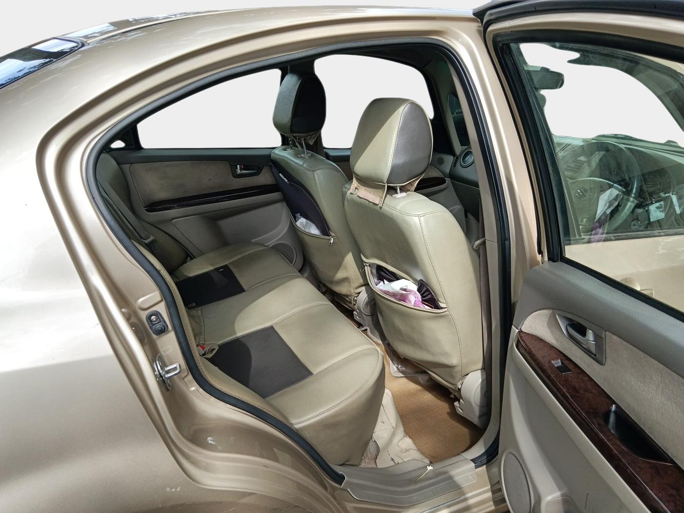 2010 Maruti SX4 ZXI, Petrol, Manual, 1,00,864 km, interior