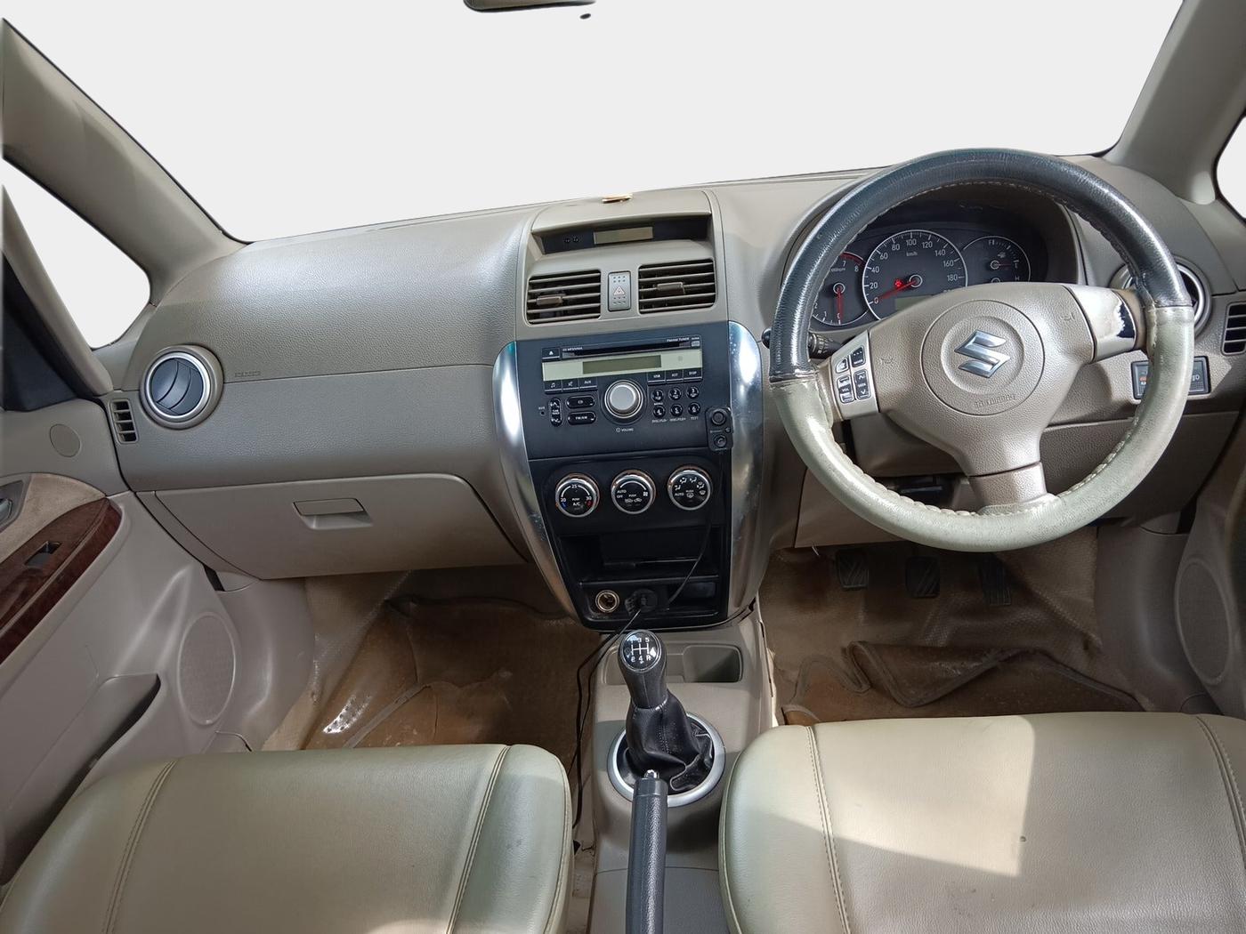 2010 Maruti SX4 ZXI, Petrol, Manual, 1,00,864 km, interior