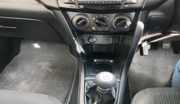2015 Maruti Swift VXI, Petrol, Manual, 42,269 km, interior