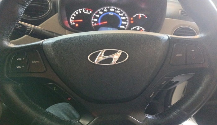 2016 Hyundai Grand i10 SPORTZ 1.2 KAPPA VTVT, Petrol, Manual, 47,369 km, interior