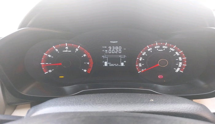 2020 Mahindra XUV300 W6 1.2 PETROL, Petrol, Manual, 68,252 km, interior