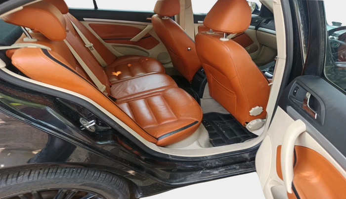 2011 Skoda Laura AMBIENTE 1.8 TSI, Petrol, Manual, 45,255 km, interior