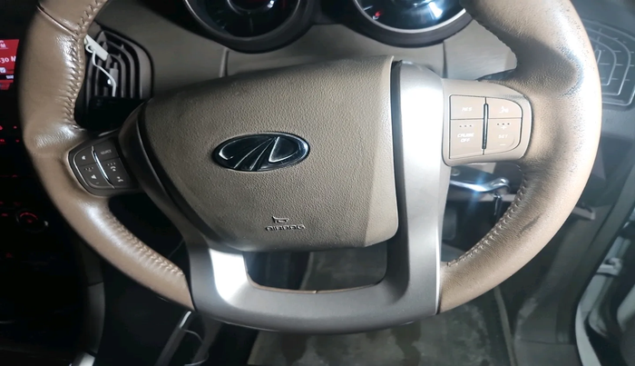 2014 Mahindra XUV500 W8, Diesel, Manual, 80,566 km, interior