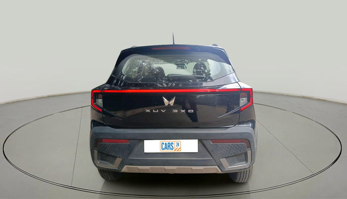2024 Mahindra XUV 3XO AX5 1.2 L TCMPFI AT, Petrol, Automatic, 2,808 km, exterior