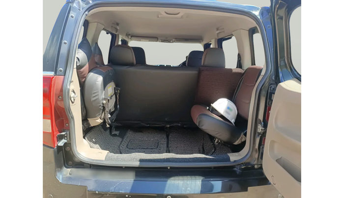 2017 Mahindra TUV300 T8 AMT, Diesel, Automatic, 95,509 km, exterior