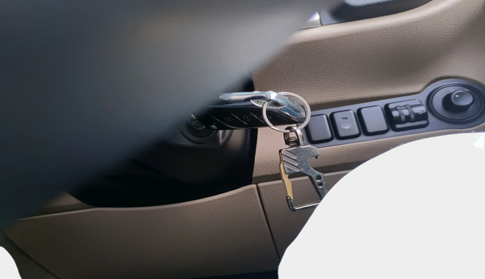 2017 Mahindra TUV300 T8 AMT, Diesel, Automatic, 95,509 km, interior