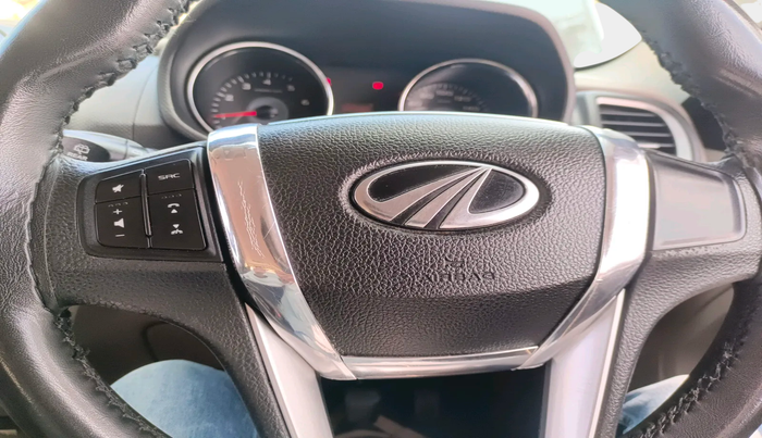 2017 Mahindra TUV300 T8 AMT, Diesel, Automatic, 95,509 km, interior