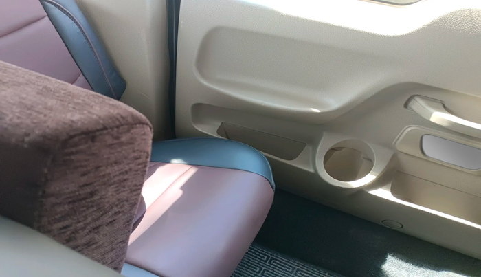 2017 Mahindra TUV300 T8 AMT, Diesel, Automatic, 95,509 km, interior