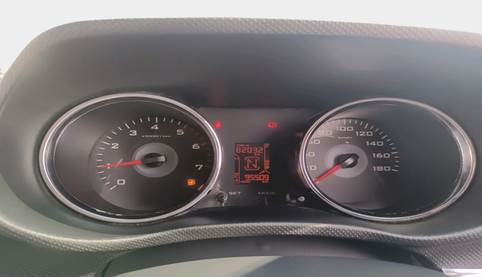 2017 Mahindra TUV300 T8 AMT, Diesel, Automatic, 95,509 km, interior