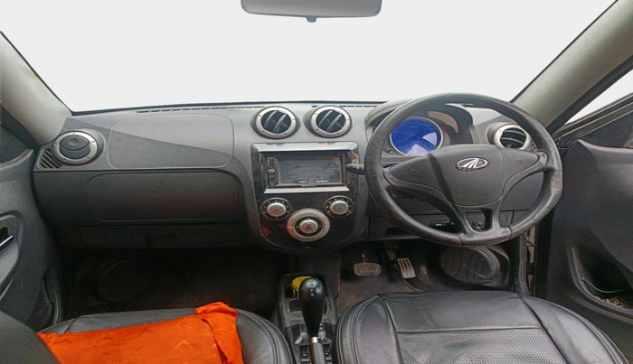 2015 Mahindra E2O T2, Electric, Automatic, 73,976 km, interior