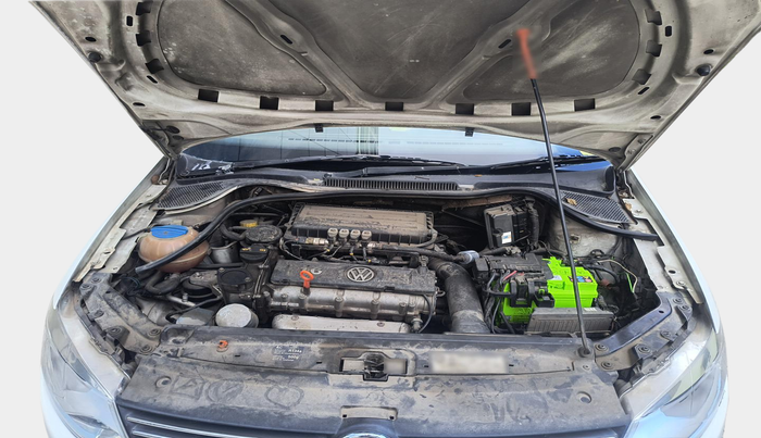 2011 Volkswagen Vento TRENDLINE 1.6, Petrol, Manual, 98,202 km, exterior