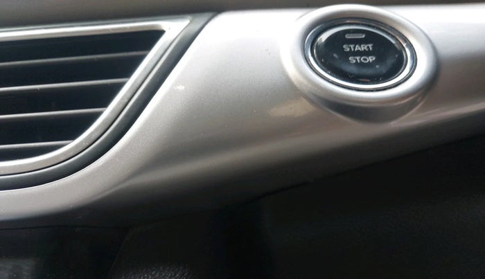 2021 Mahindra XUV700 AX 7 LUXURY D AT 7 STR, Diesel, Automatic, 77,880 km, interior