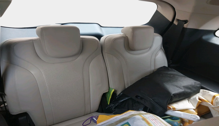 2021 Mahindra XUV700 AX 7 LUXURY D AT 7 STR, Diesel, Automatic, 77,880 km, interior