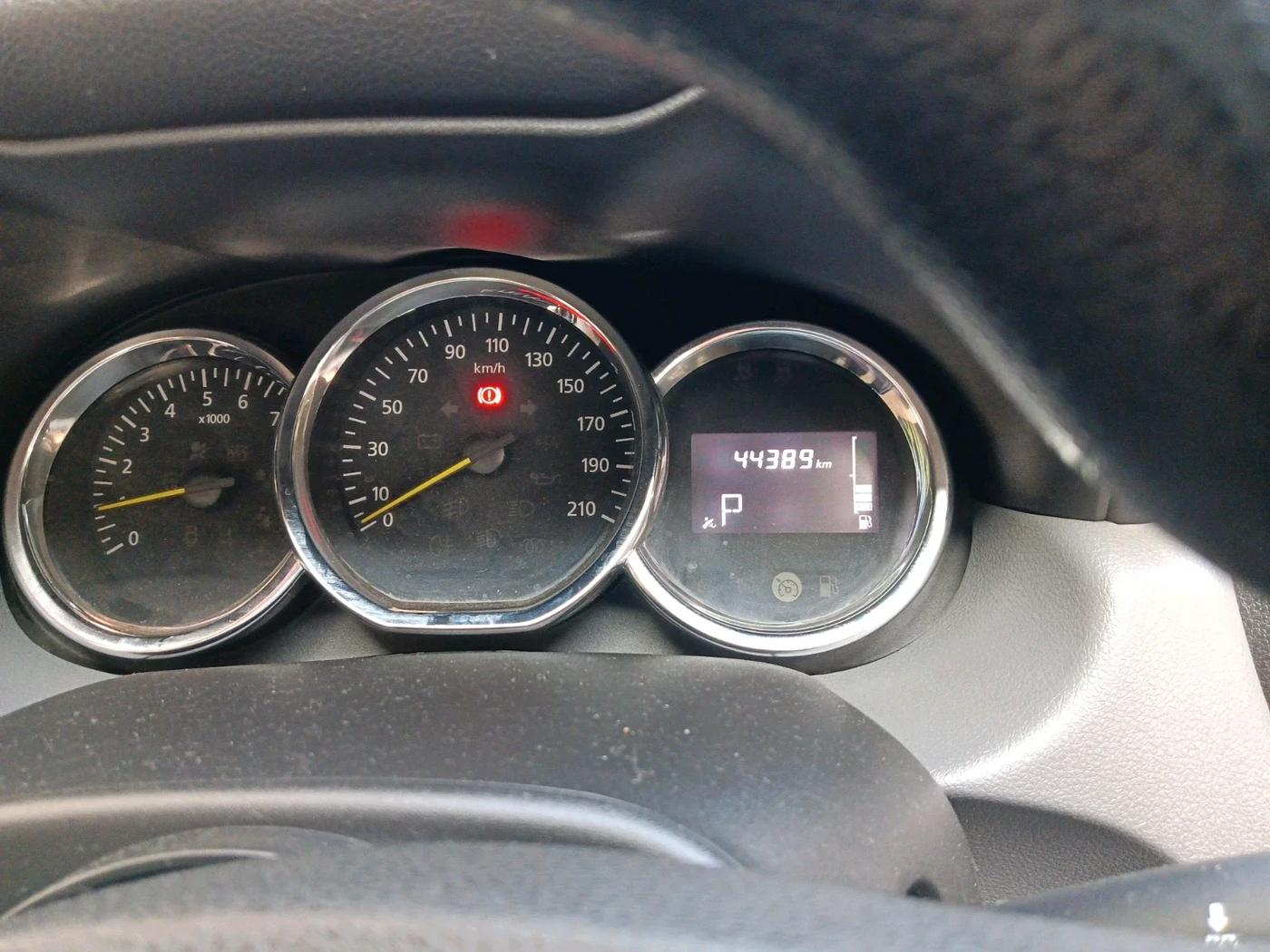 2017 Renault Duster RXS CVT, Petrol, Automatic, 44,389 km, interior