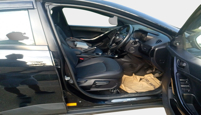 2022 Tata NEXON XZ PLUS (HS) PETROL DARK EDITION, Petrol, Manual, 22,712 km, interior