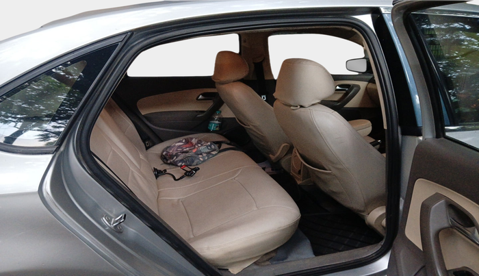 2011 Volkswagen Vento HIGHLINE 1.6 MPI, Petrol, Manual, 1,28,189 km, interior