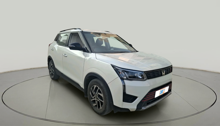 2022 Mahindra XUV300 W8 1.2 PETROL, Petrol, Manual, 39,046 km, exterior