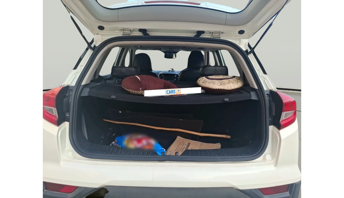 2022 Mahindra XUV300 W8 1.2 PETROL, Petrol, Manual, 39,046 km, exterior