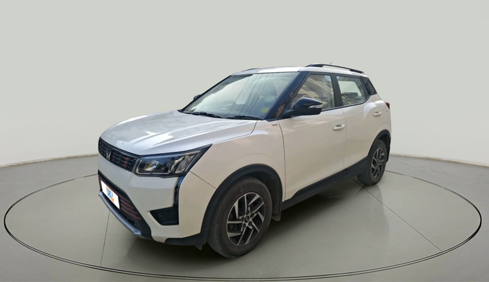 2022 Mahindra XUV300 W8 1.2 PETROL, Petrol, Manual, 39,046 km, exterior