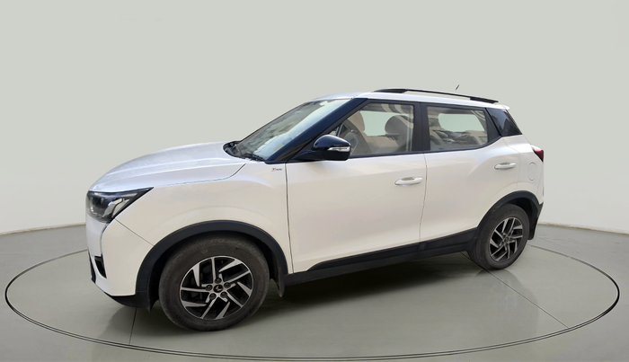 2022 Mahindra XUV300 W8 1.2 PETROL, Petrol, Manual, 39,046 km, exterior