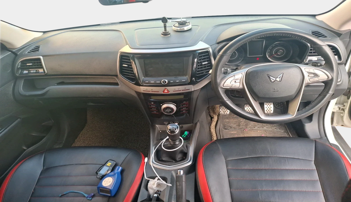 2022 Mahindra XUV300 W8 1.2 PETROL, Petrol, Manual, 39,046 km, interior