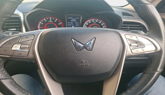 2022 Mahindra XUV300 W8 1.2 PETROL, Petrol, Manual, 39,046 km, interior