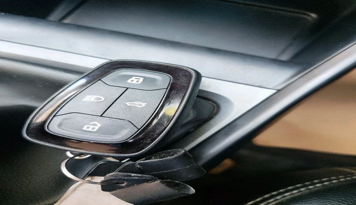 2020 Tata ALTROZ XT PETROL, Petrol, Manual, 27,506 km, interior