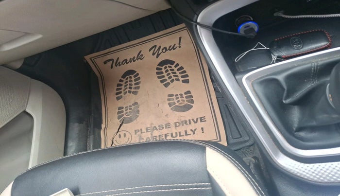 2020 KIA SONET HTX 1.0 IMT, Petrol, Manual, 63,785 km, interior