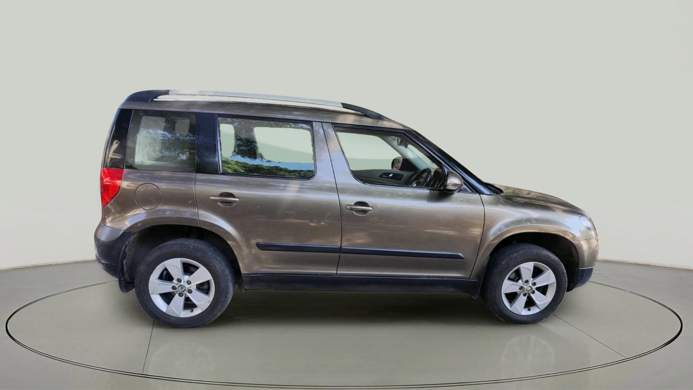 2013 Skoda Yeti ELEGANCE 2.0 TDI CR 4X4, Diesel, Manual, 1,20,343 km, exterior