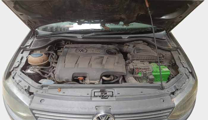 2013 Volkswagen Vento HIGHLINE DIESEL 1.6, Diesel, Manual, 1,86,213 km, exterior