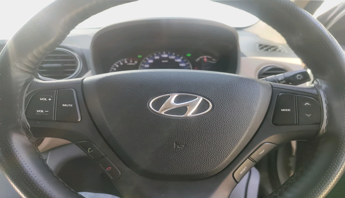 2014 Hyundai Xcent S (O) 1.2, Petrol, Manual, 74,083 km, interior