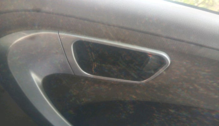 2016 Mahindra TUV300 T8, Diesel, Manual, 1,18,778 km, interior