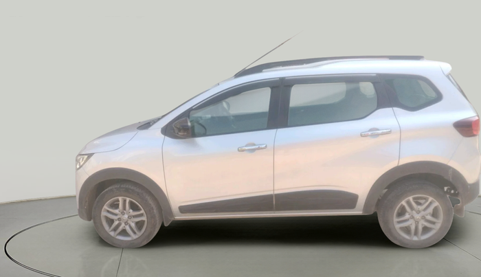 2023 Renault TRIBER RXZ, Petrol, Manual, 39,344 km, exterior