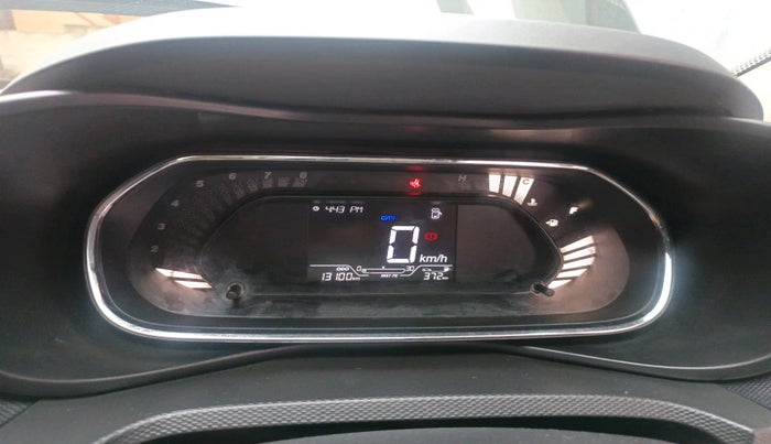 2022 Tata NEXON XM SUNROOF PETROL, Petrol, Manual, 13,100 km, interior