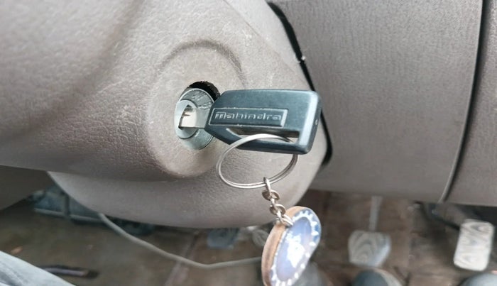 2017 Mahindra SUPRO VX 5 STR, Diesel, Manual, 38,171 km, interior