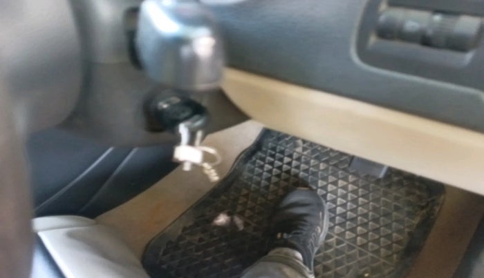 2012 Volkswagen Polo COMFORTLINE 1.2L PETROL, Petrol, Manual, 99,832 km, interior