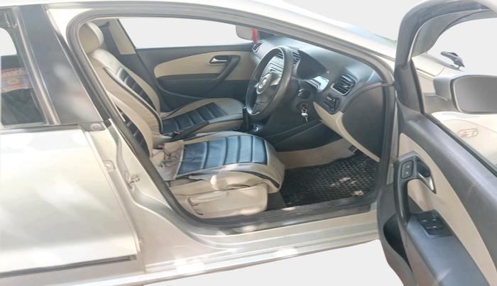 2012 Volkswagen Polo COMFORTLINE 1.2L PETROL, Petrol, Manual, 99,832 km, interior