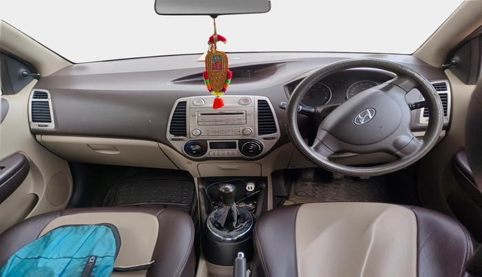 2010 Hyundai i20 MAGNA 1.2, Petrol, Manual, 2,62,000 km, interior