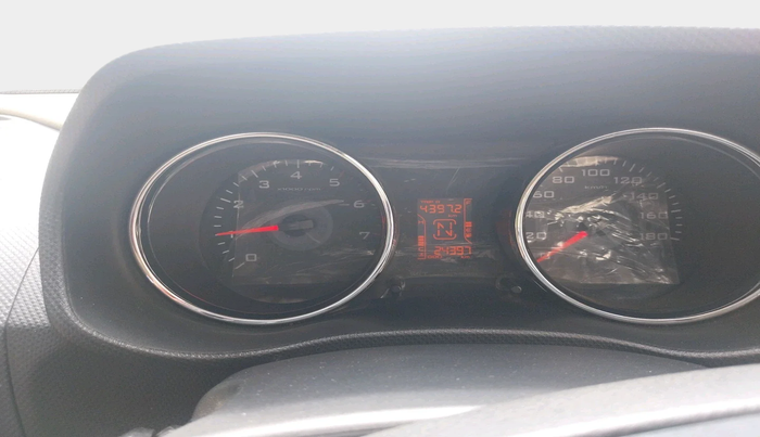 2017 Mahindra TUV300 T8 AMT, Diesel, Automatic, 24,397 km, interior