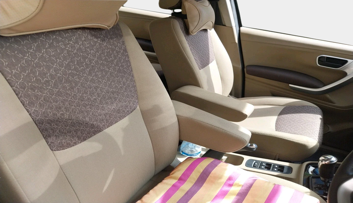 2017 Mahindra TUV300 T8 AMT, Diesel, Automatic, 24,397 km, interior