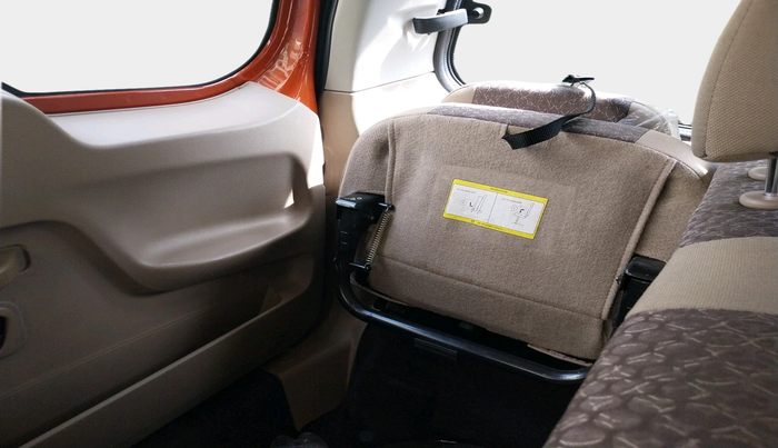 2017 Mahindra TUV300 T8 AMT, Diesel, Automatic, 24,397 km, interior