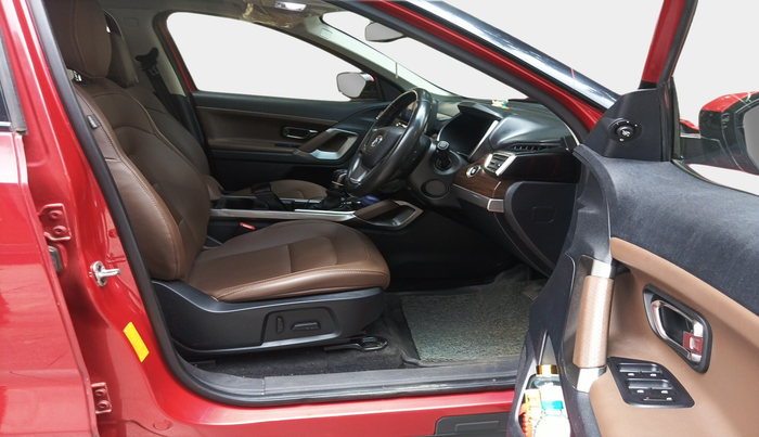 2020 Tata Harrier XZA PLUS 2.0L, Diesel, Automatic, 72,887 km, interior