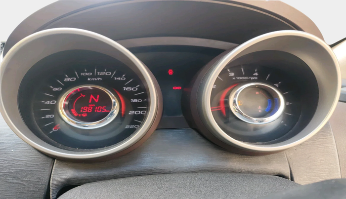 2012 Mahindra XUV500 W8, Diesel, Manual, 1,98,105 km, interior