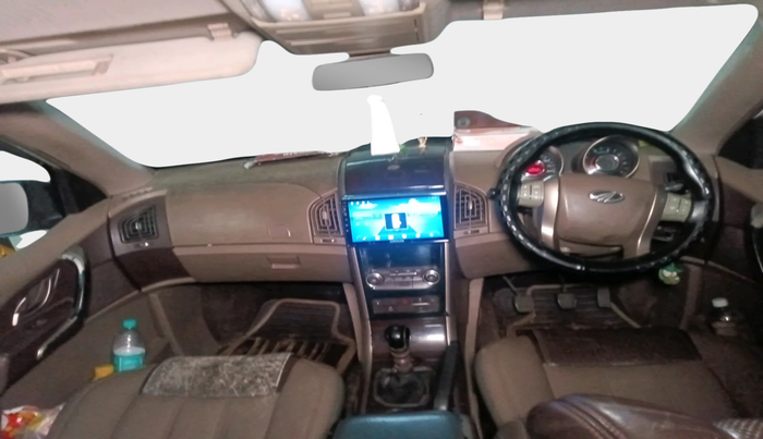 2011 Mahindra XUV500 W8, Diesel, Manual, 1,23,402 km, interior
