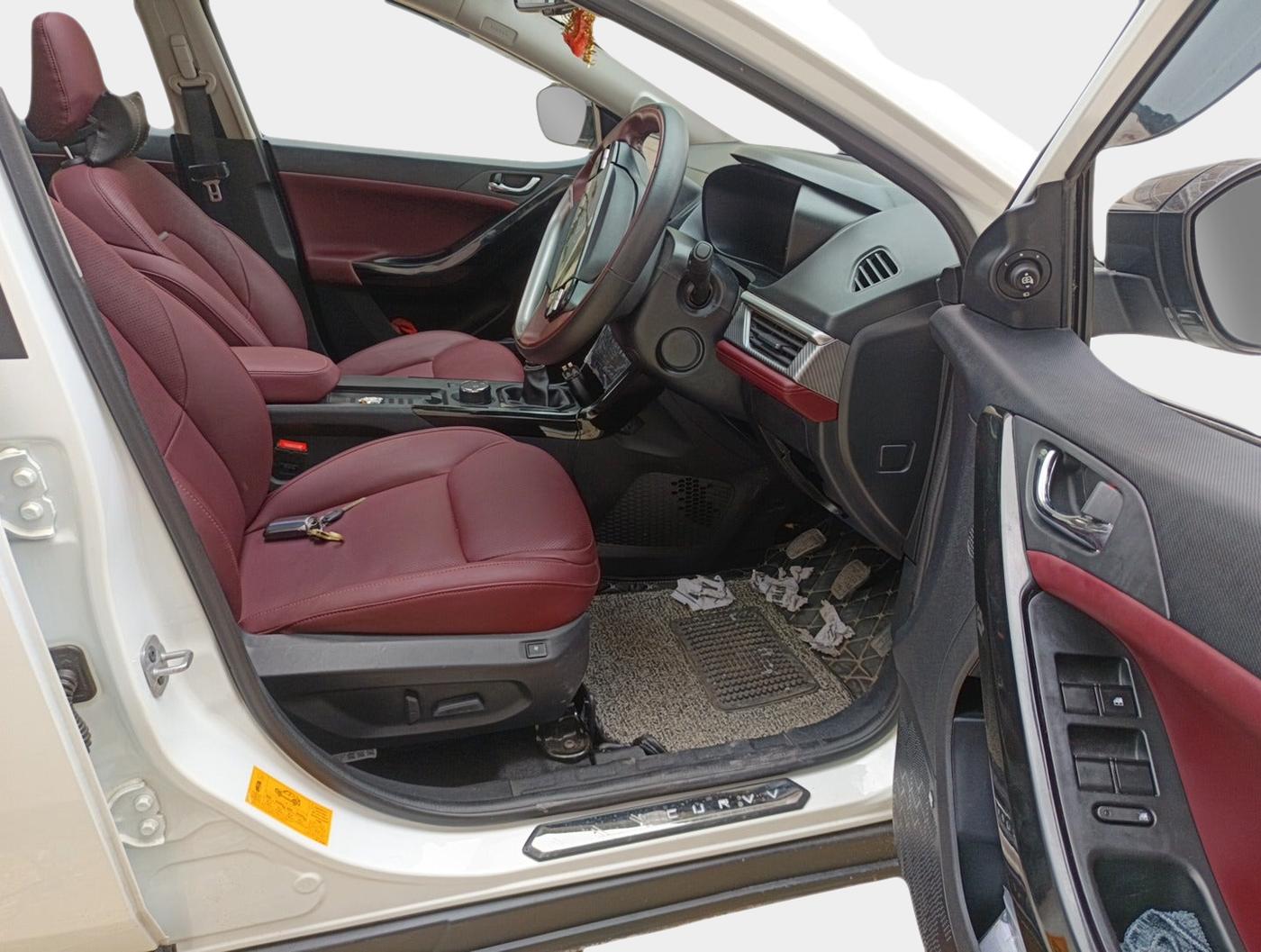 2025 Tata Curvv Accomplished Plus A 1.2 Hyperion GDI Petrol 6MT, Petrol, Manual, 6,000 km, interior