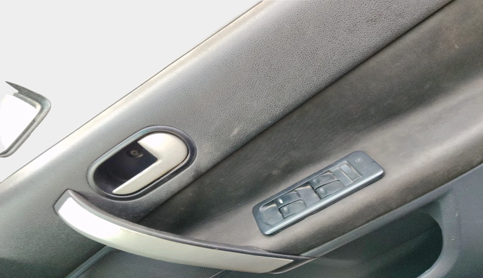 2011 Ford Fiesta ZXI 1.4 DIESEL, Diesel, Manual, 1,87,191 km, interior