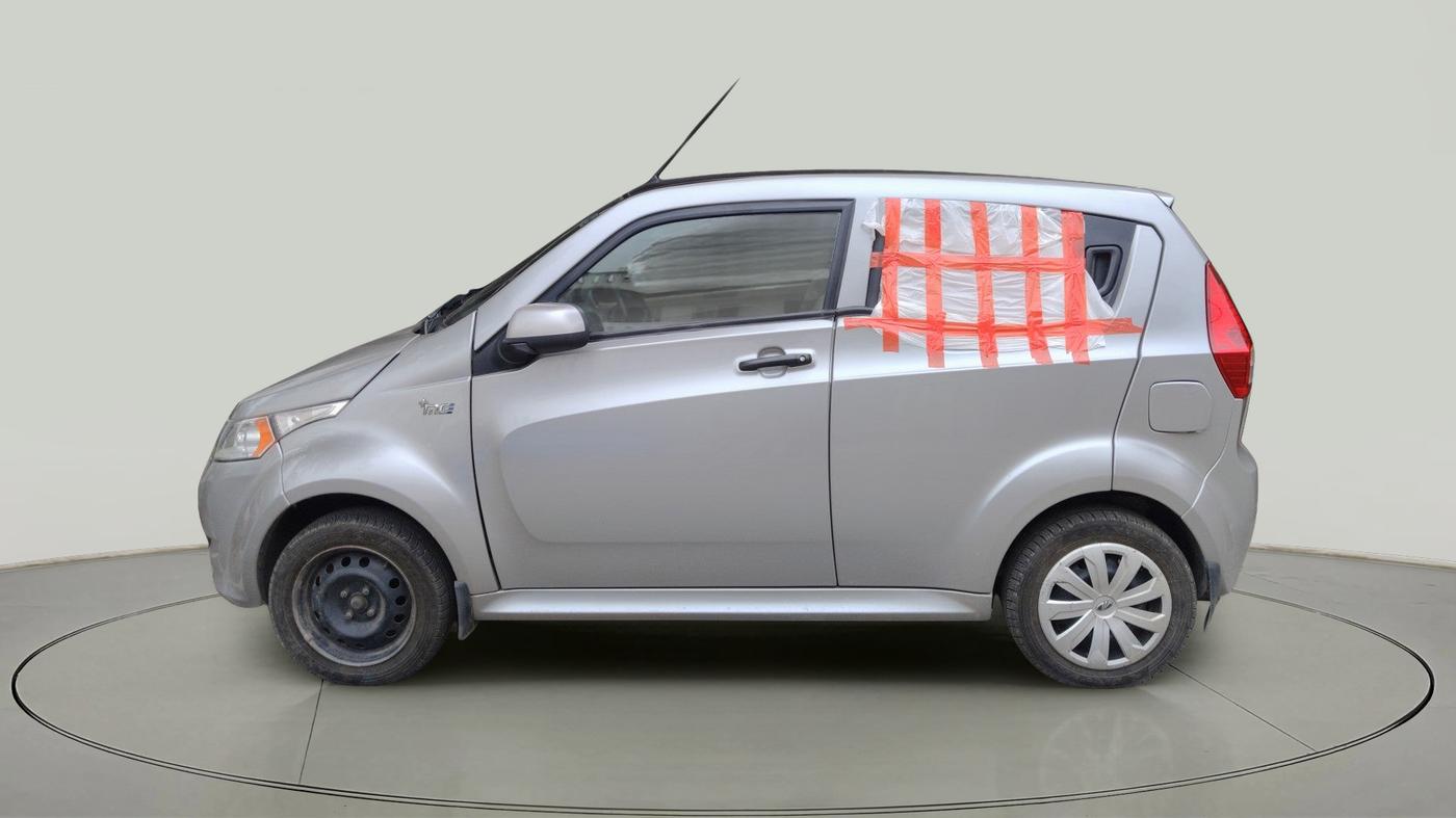 2018 Mahindra E20 Plus P6, Electric, Automatic, 40,000 km, exterior