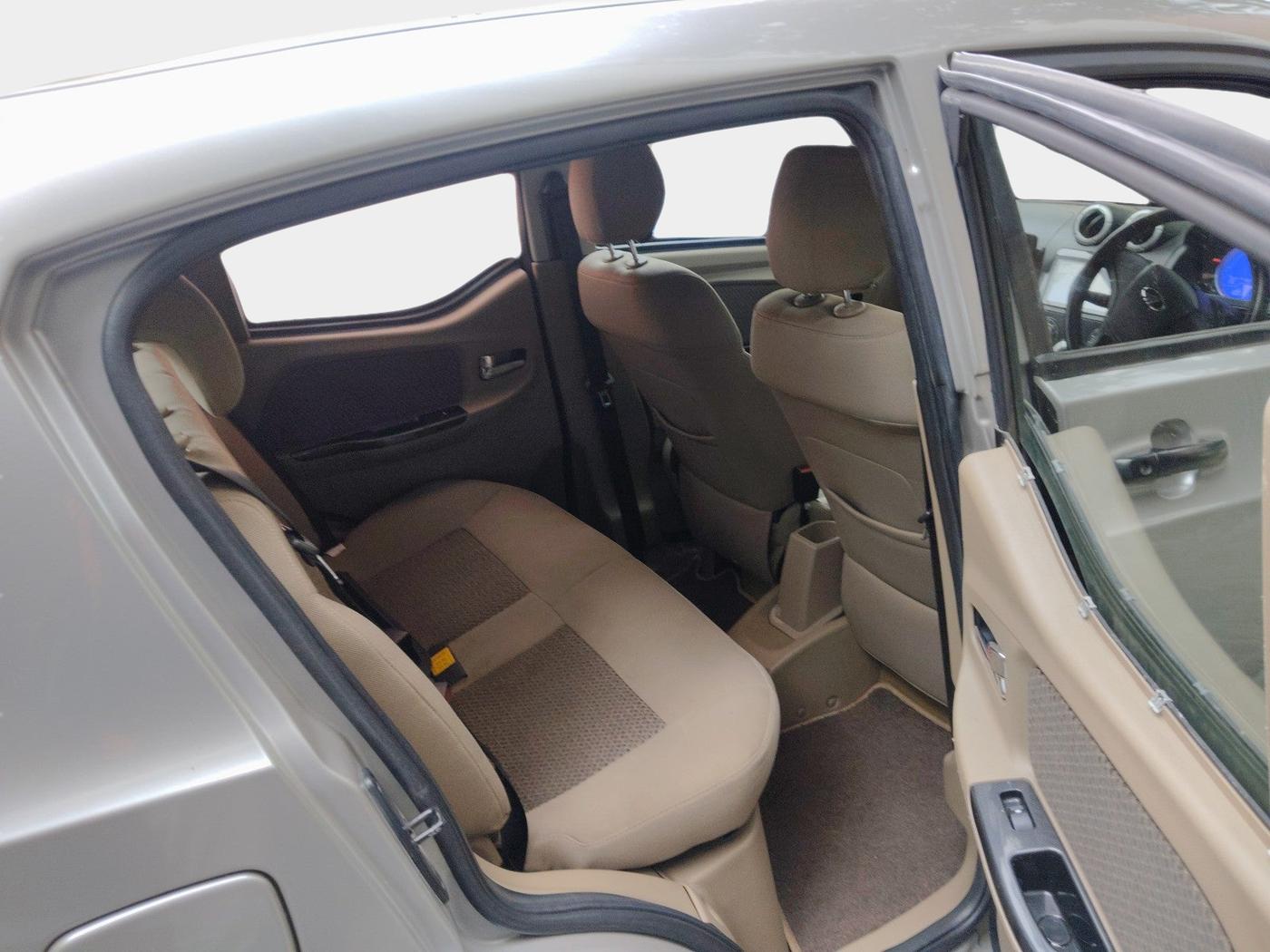2018 Mahindra E20 Plus P6, Electric, Automatic, 40,000 km, interior