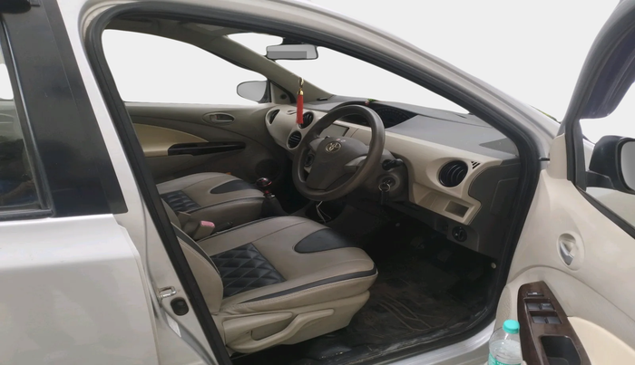 2014 Toyota Etios Liva G SP, Petrol, Manual, 74,299 km, interior
