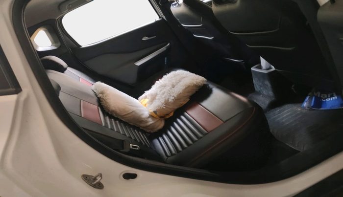 2022 Nissan MAGNITE XL, Petrol, Manual, 5,041 km, interior